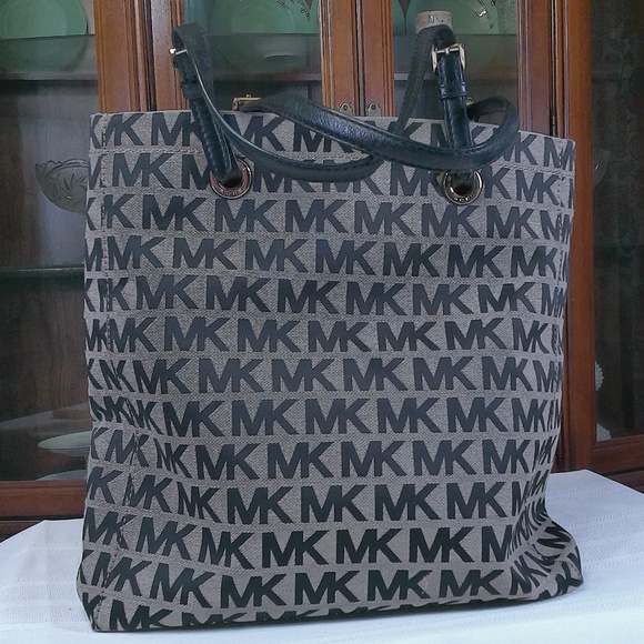 LKNW(No Call Outs) Michael Kors Jet Set Signature Canvas Lg.Tote W/Leather Trim - Picture 3 of 16